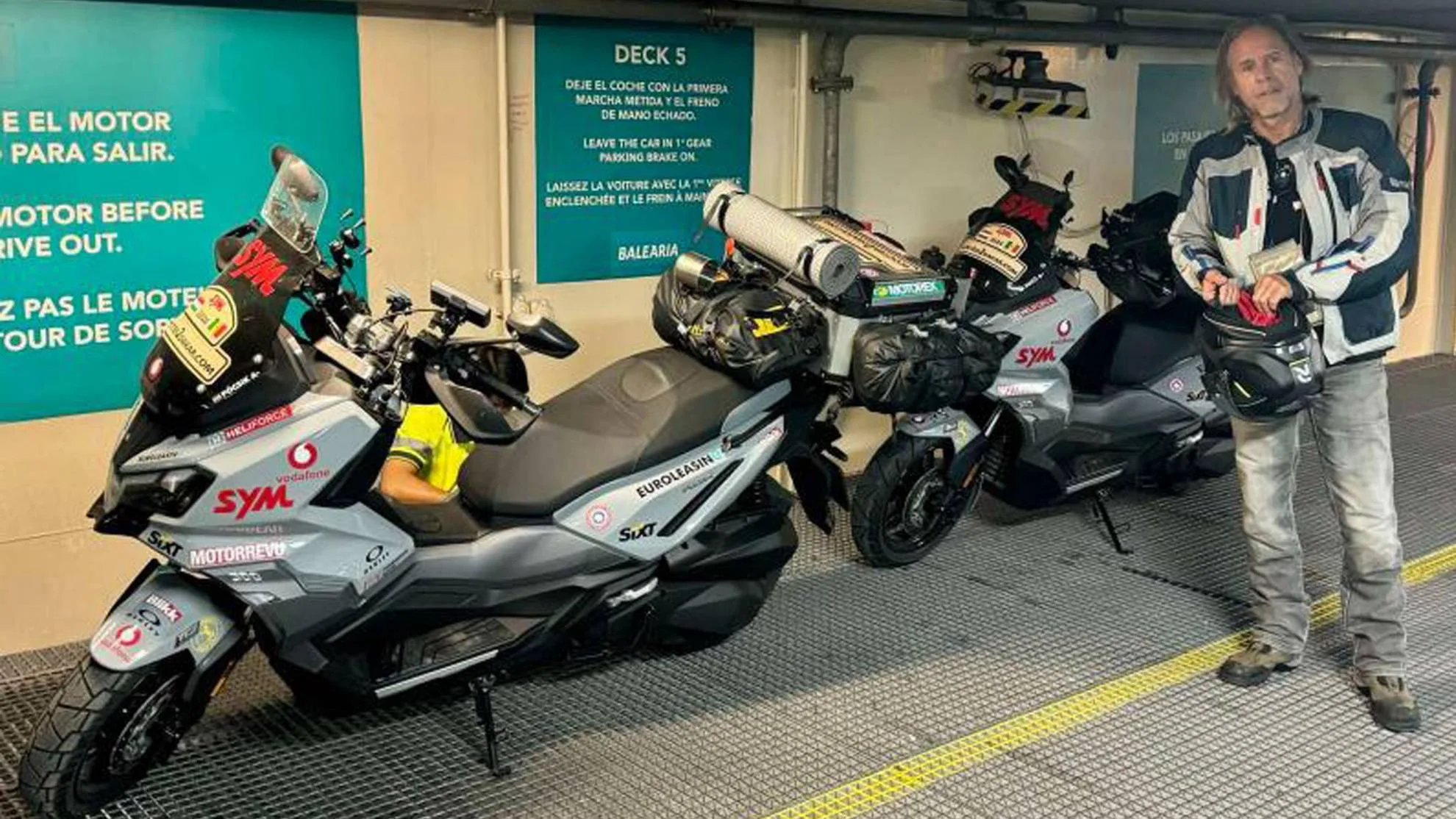 Scooter2Dakar - from Budapest to Dakar with ADX 300
