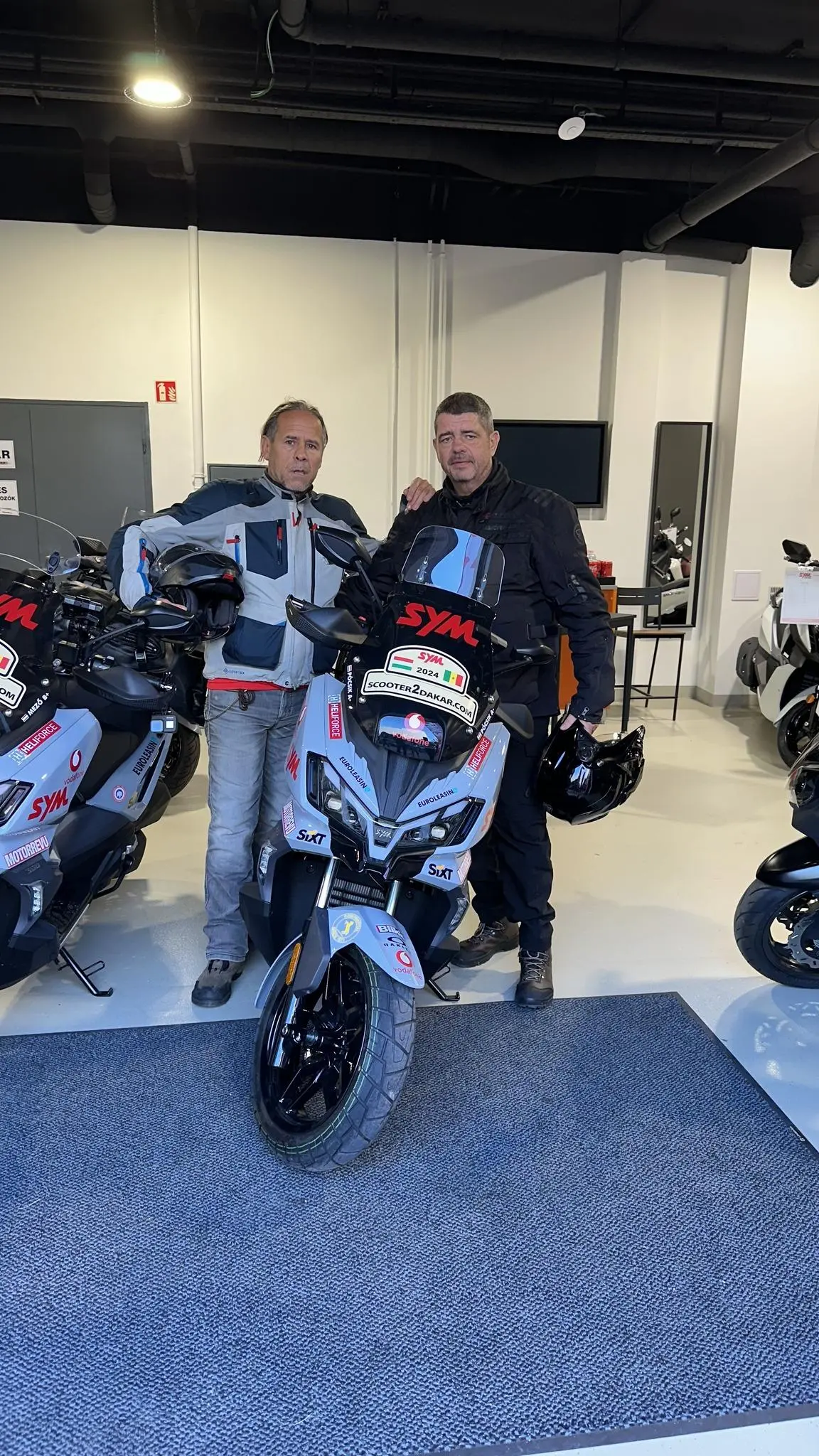 Scooter2Dakar - from Budapest to Dakar with ADX 300