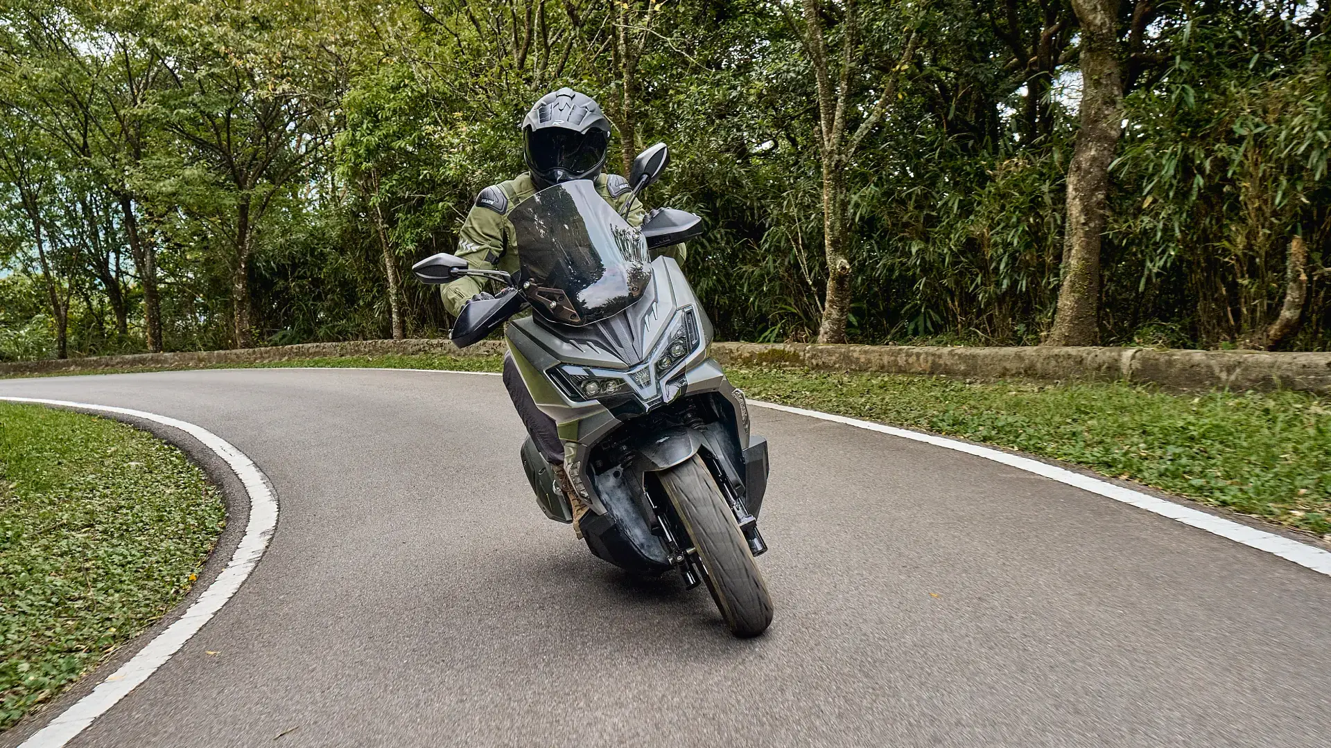 Riders are easy